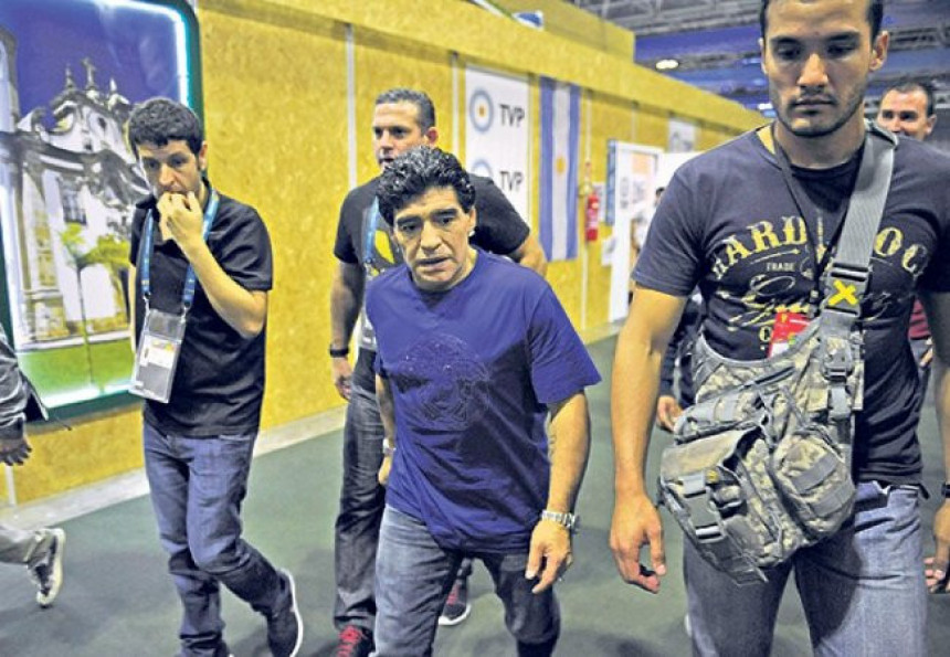 Maradona: Moje srce je uz Srbiju