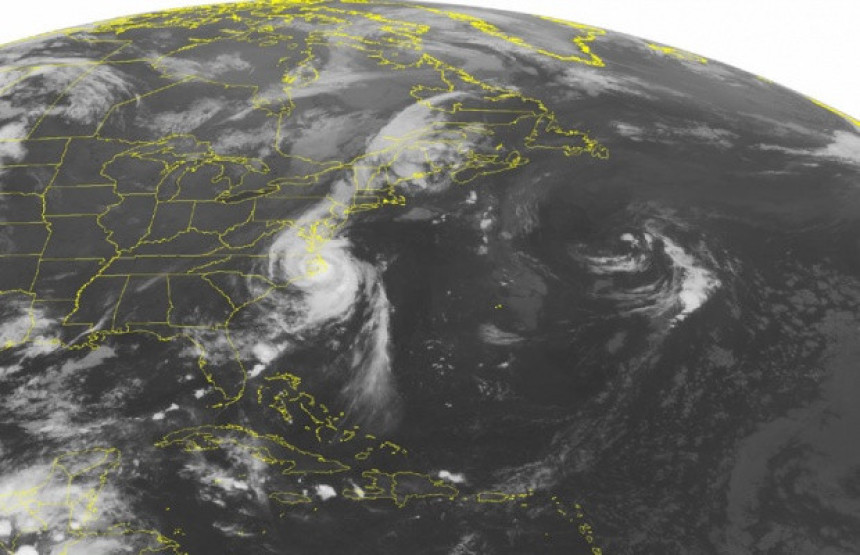 Uragan "Artur" pogodio američku obalu