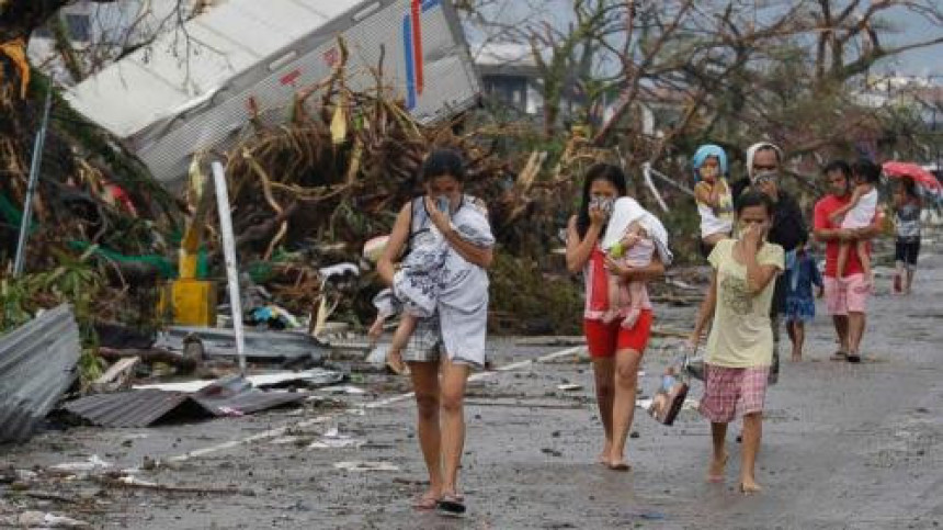 Filipini: Tajfun odnio 10 ljudskih života