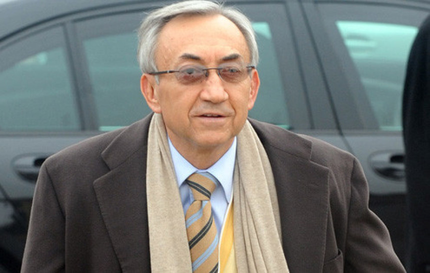 Kako je Mišković kupio "C market"?