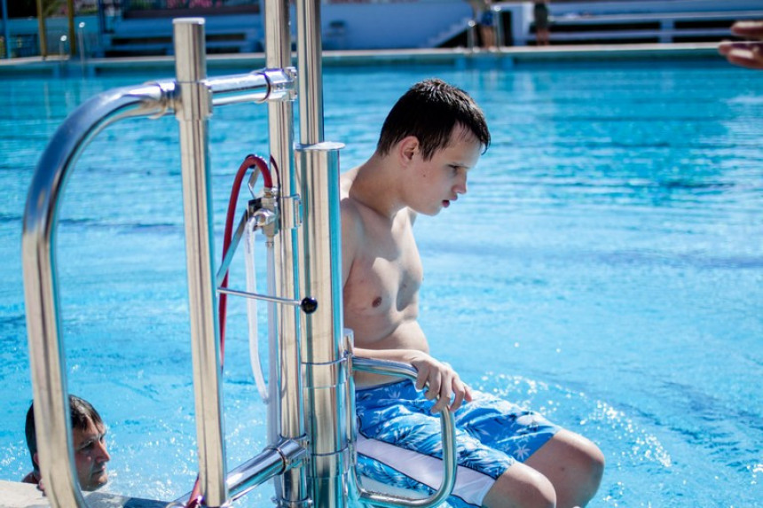 Osobe sa invaliditetom besplatno na bazen
