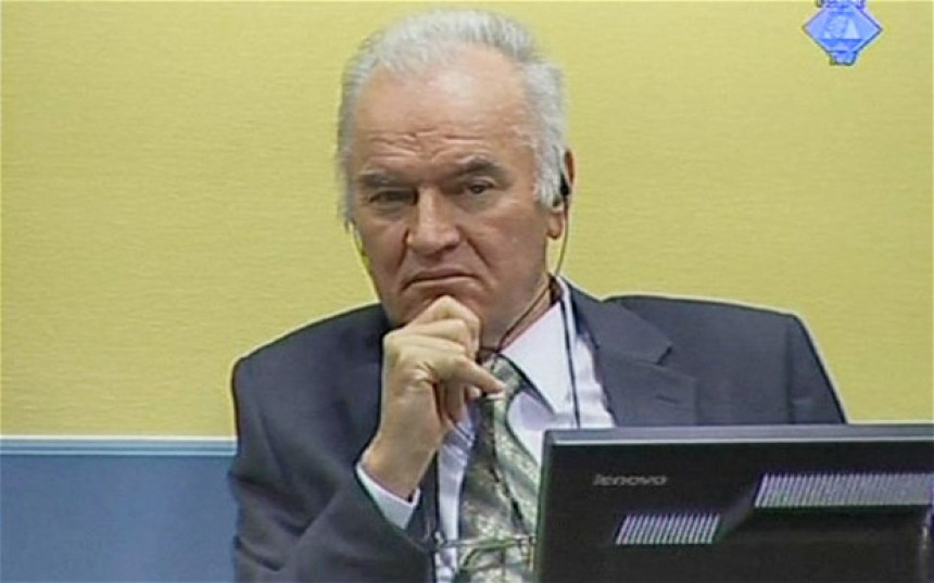 Pauza u suđenju generalu Mladiću