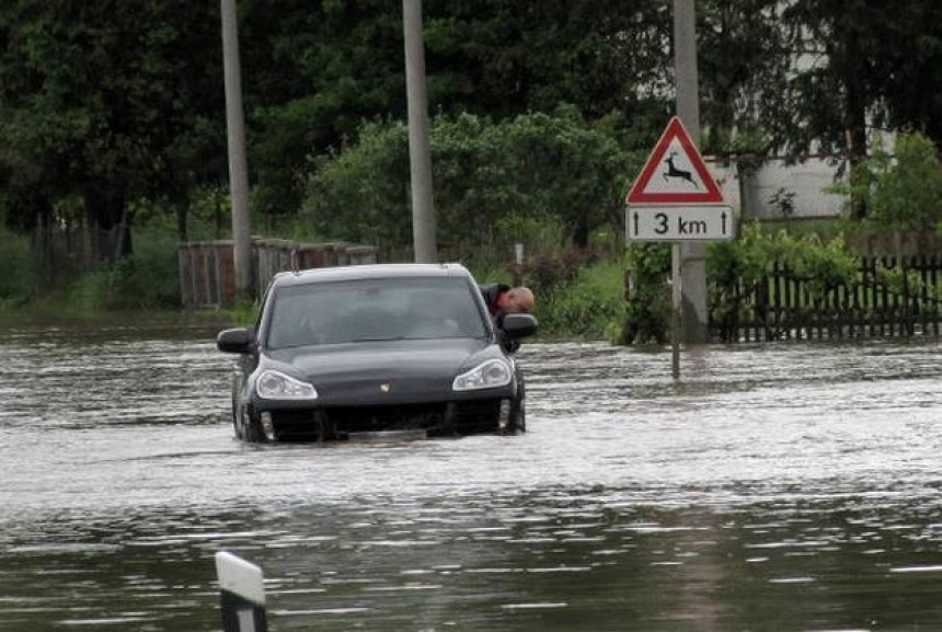 Нове поплаве у Костајници