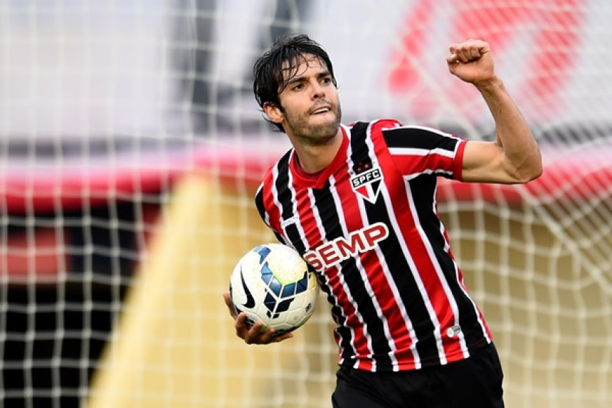 Kaka dao gol na povratku u Sao Paulo