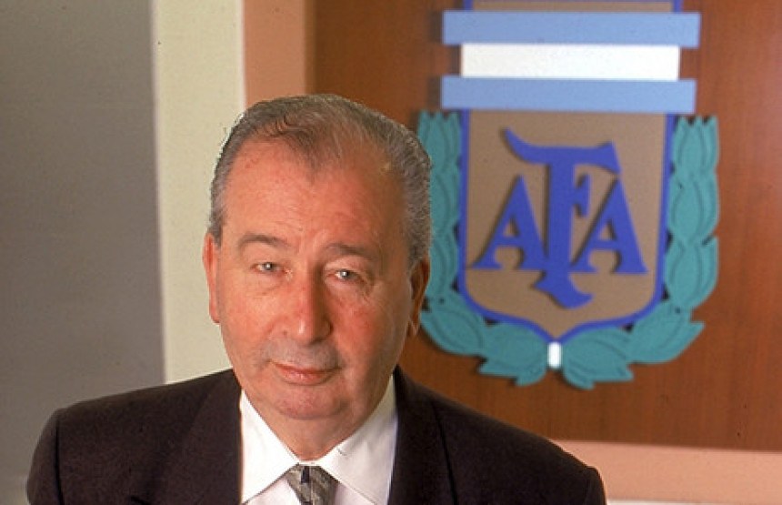 Umro potpredsednik FIFA - Hulio Grondona