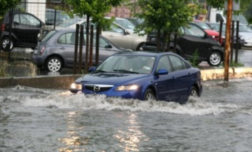 Vanredno u Kostajnici, alarmantno u drugim krajevima  