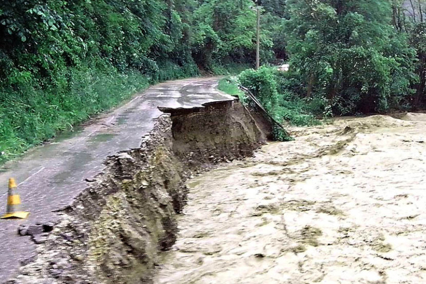 Mnogi putevi u Srpskoj blokirani