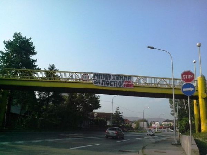 Premijerkin "sin": "Mama, hvala za posao! Tvoj Filip"