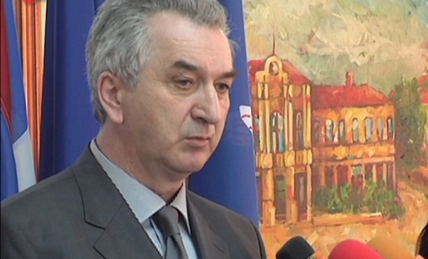 SNSD došao na vlast tenkovima SFOR-a