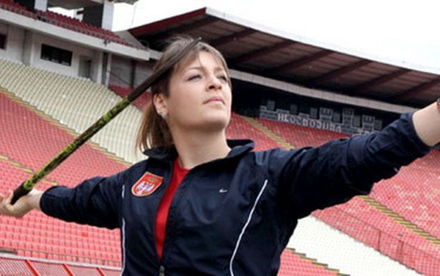 Jelača: Ošamarila sam se, pa bacila do medalje!