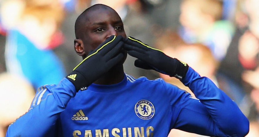 Demba Ba udario na Murinja!