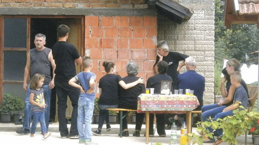 Неца умро од можданог удара