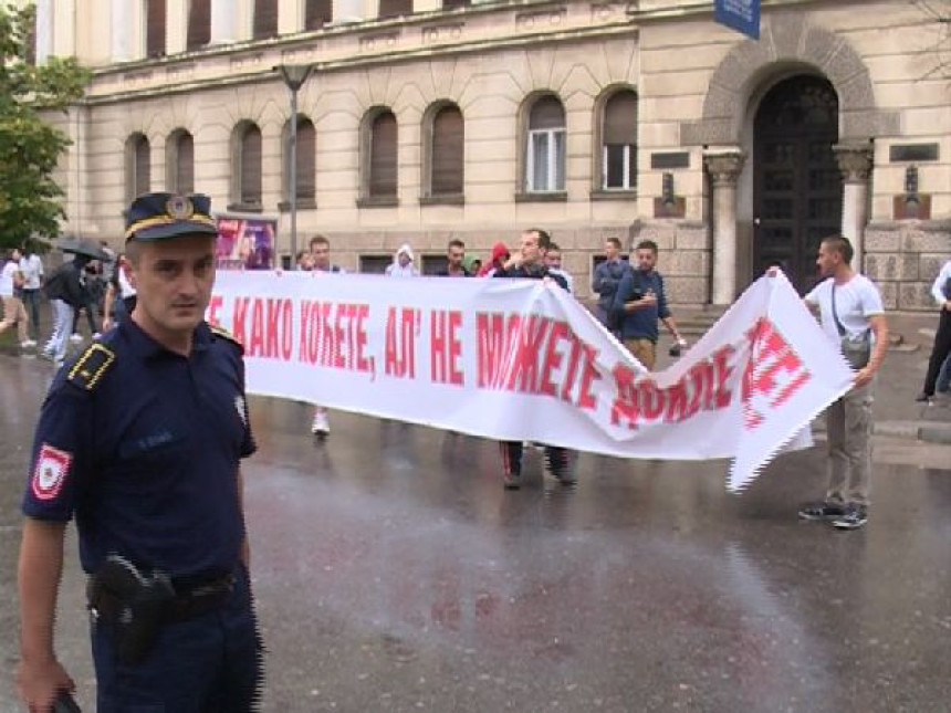Protesti: Ne možete dokle hoćete !!!