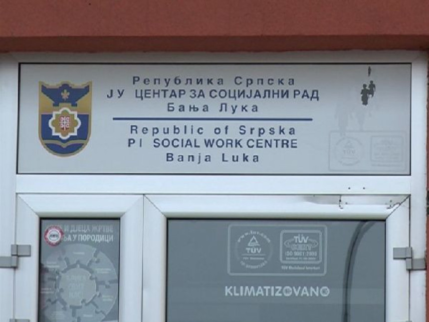 Direktoru nezakonito veća plata