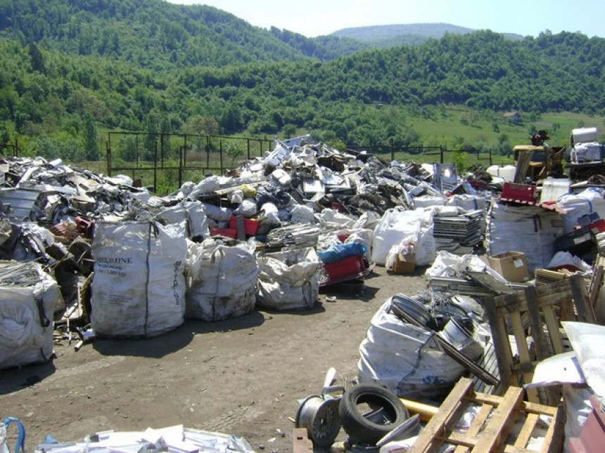 Cvjeta izvoz metalnog otpada