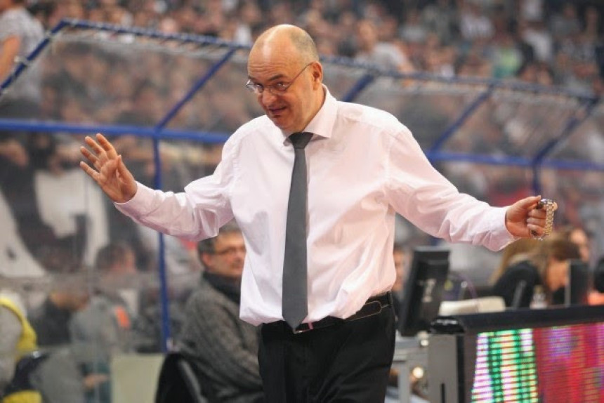 Slovenci o Duletovom moralu!