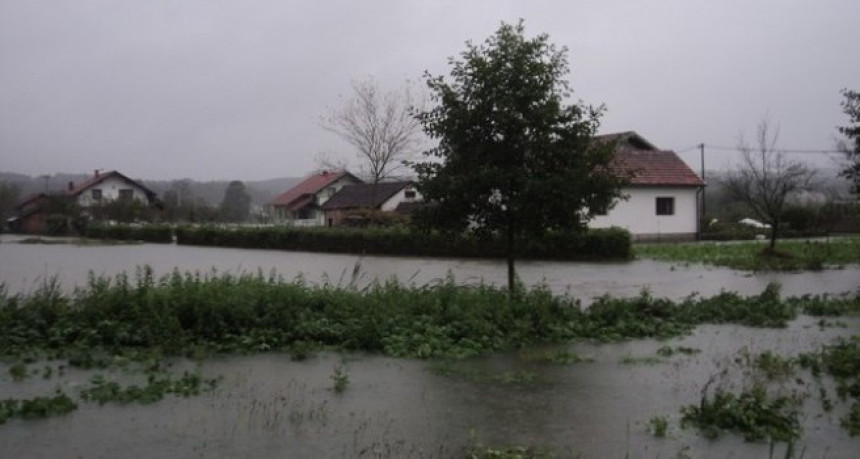 У Цазину незапамћене поплаве