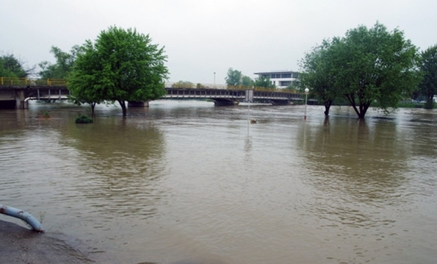 Poplave u Prijedoru, Gradiška u opasnosti