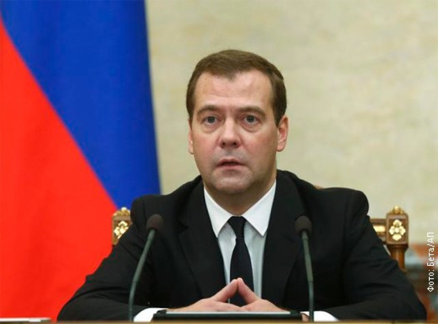 Medvedev: Sankcije su test za Rusiju