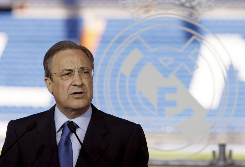 Навијачи Реала траже оставку од Переса!