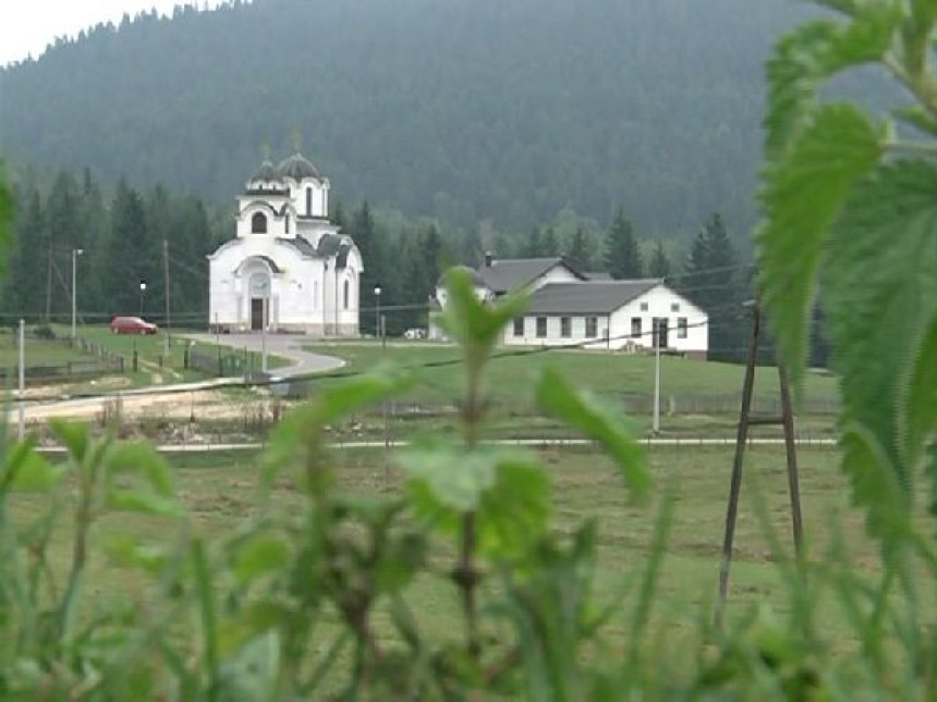 Zašto je crkva u Vučijoj Luci bez sveštenika?