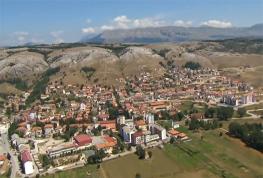 Grad bez kafića i restorana!