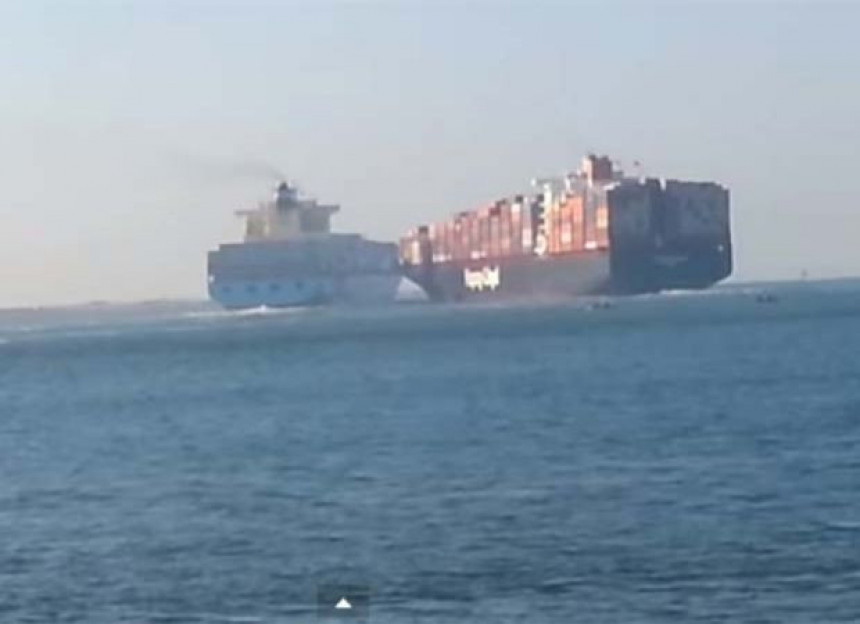Sudar teretnih brodova blokirao Suecki kanal!