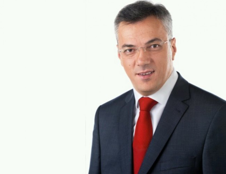 Ekskluzivno: Ognjen Tadić 47,3 % Milorad Dodik 43 % 