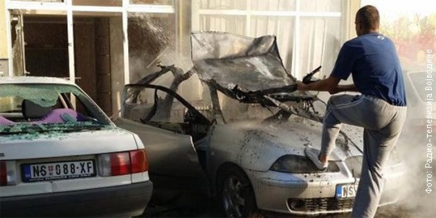 Eksplozija automobila u Novom Sadu