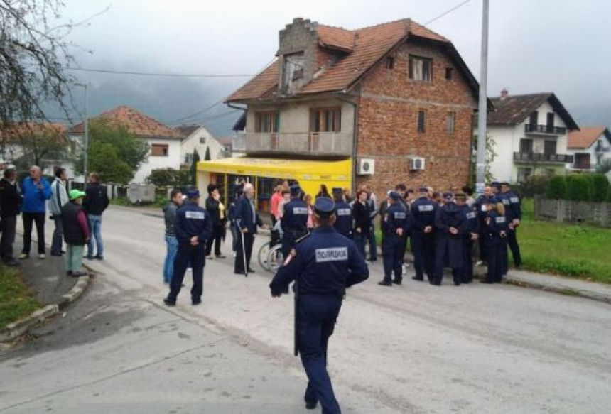 Doboj: Protest zbog problema legalizacije 