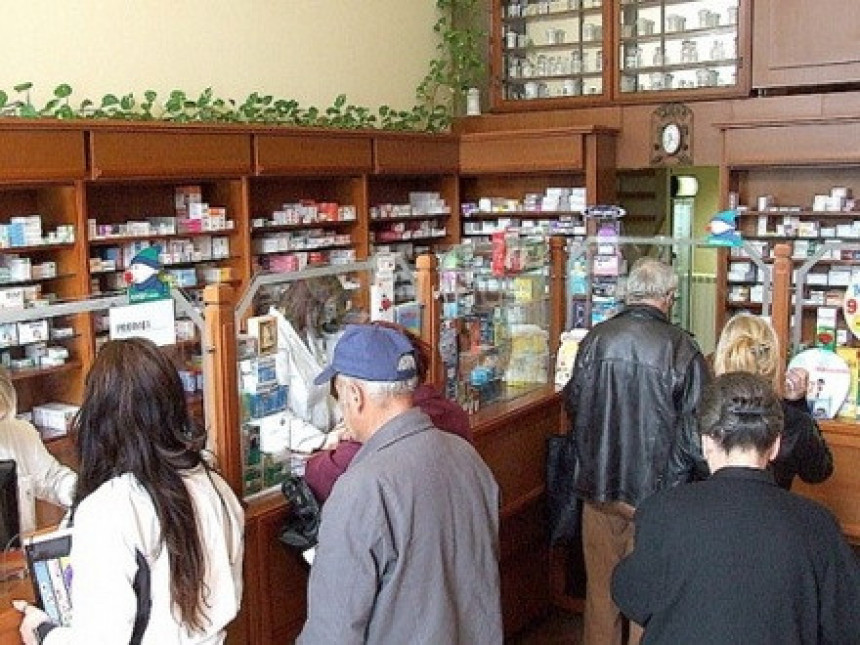Tablete gutaju pola penzije u Srpskoj