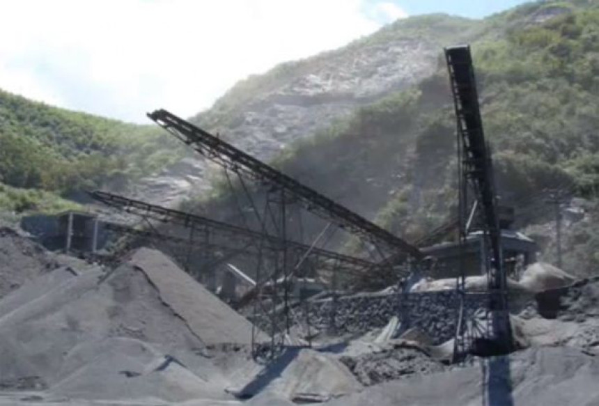 У урушавању рудника погинуло 18 особа 