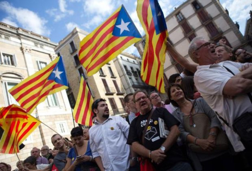 Katalonci za referendum, ali po propisima