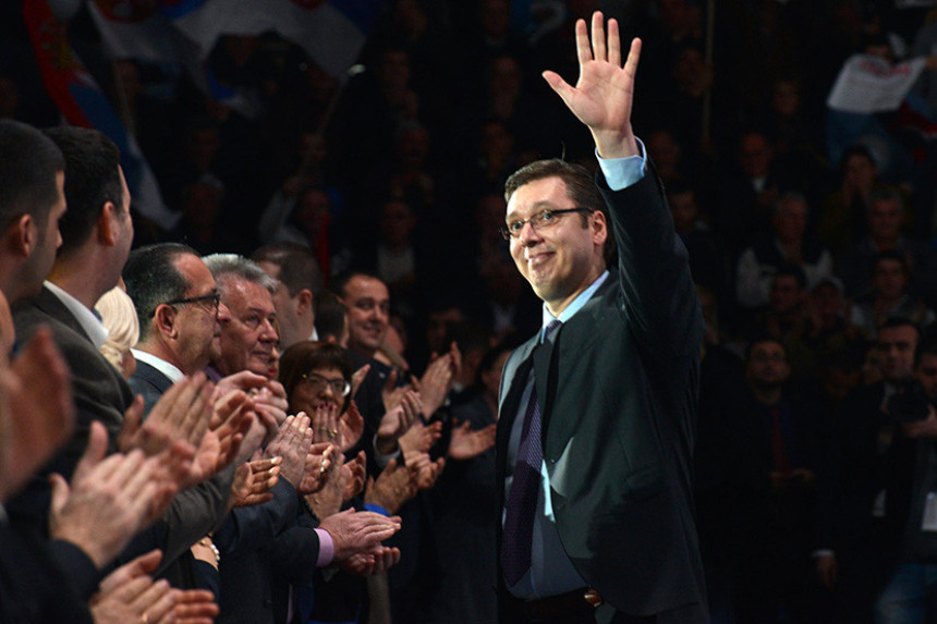 SNS i Vučić imaju podršku 55 posto građana