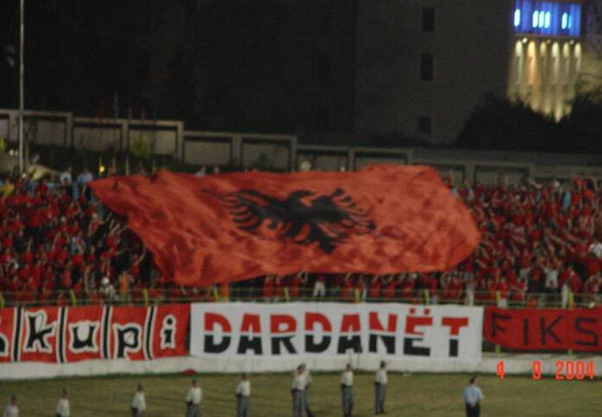 Albanci, ipak, bez navijača?!