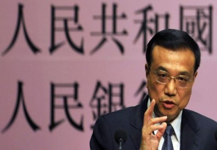 Пекинг неће мијењати политику 