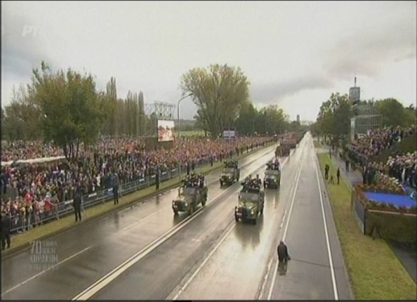 Завршена војна парада у Београду