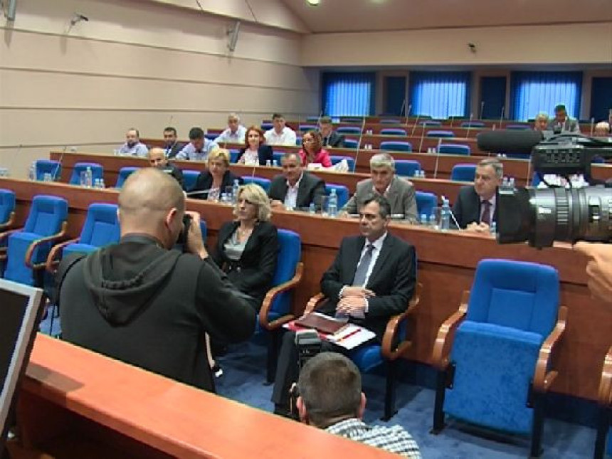 SNSD tvrdi da ima većinu-Pavić ćuti!
