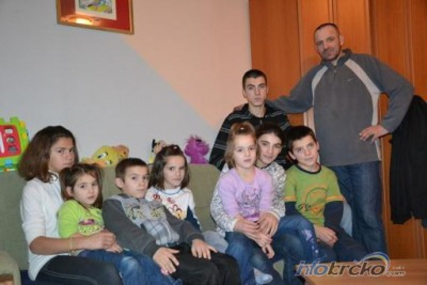 Porodica Ratković ima 11 djece
