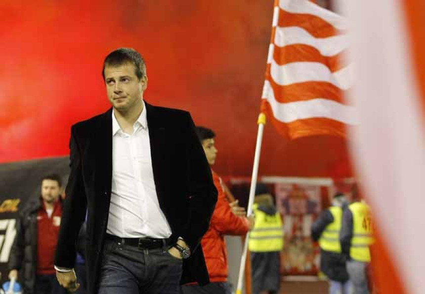 Lalatović 'nagazio' ekipu i Upravu Zvezde!