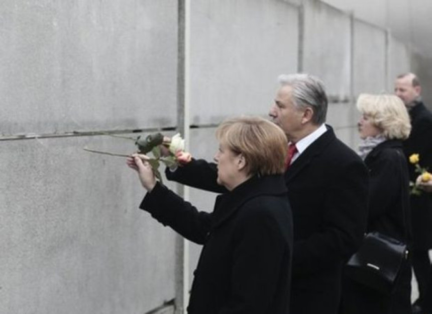 Пад Берлинског зида примјер тежње за слободом