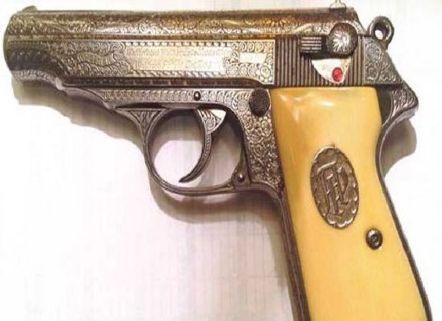 Pavelićev pištolj na aukciji za 200.000 dolara! 