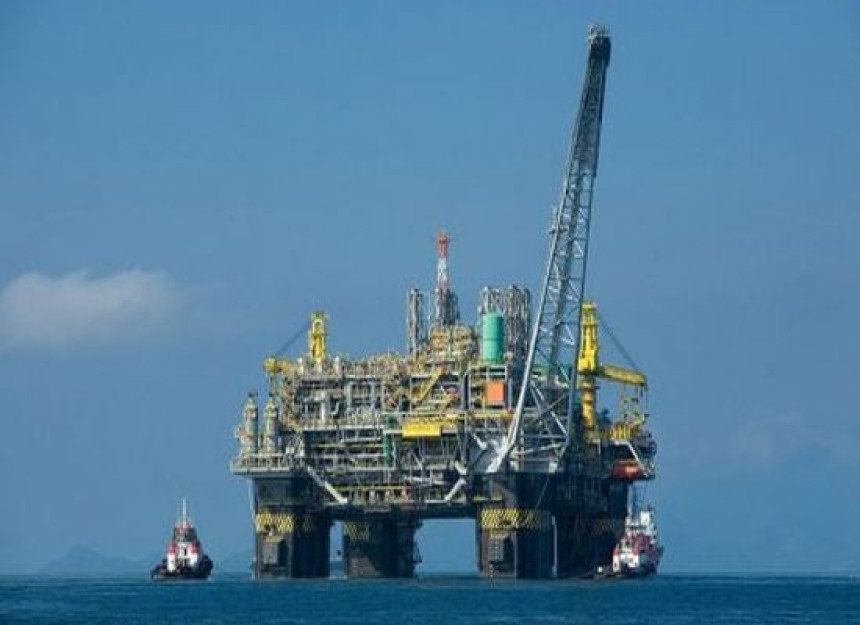  Нафта у Јадрану свађа Хрватску и Црну Гору 