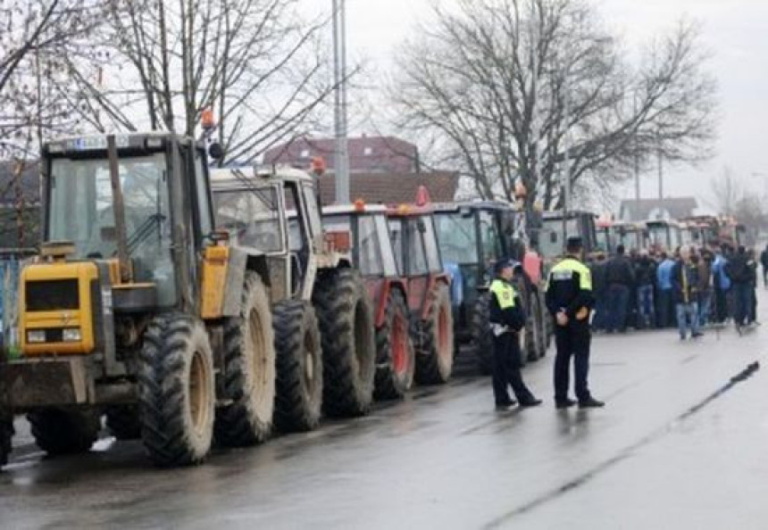Od danas protestuju i mesari, ribari, živinari i voćari