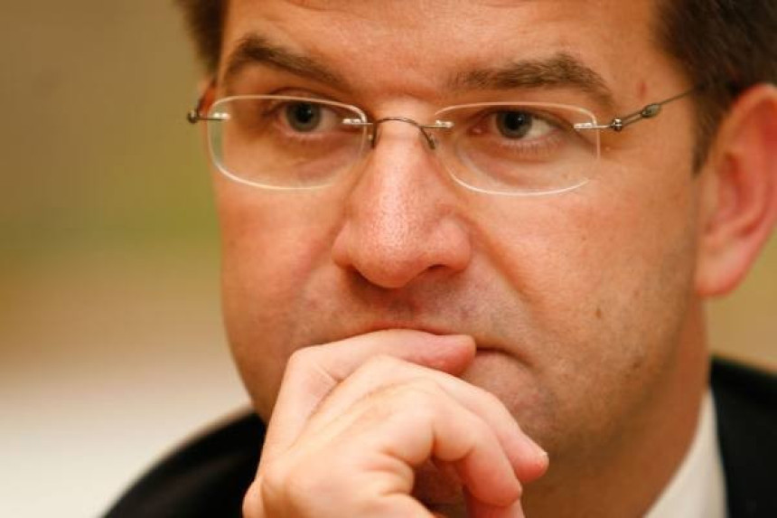 ЕУ се неће мијешати у формирање власти
