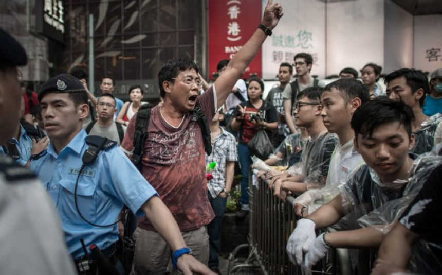 Ухапшени лидери студентских протеста у Хонг Конгу