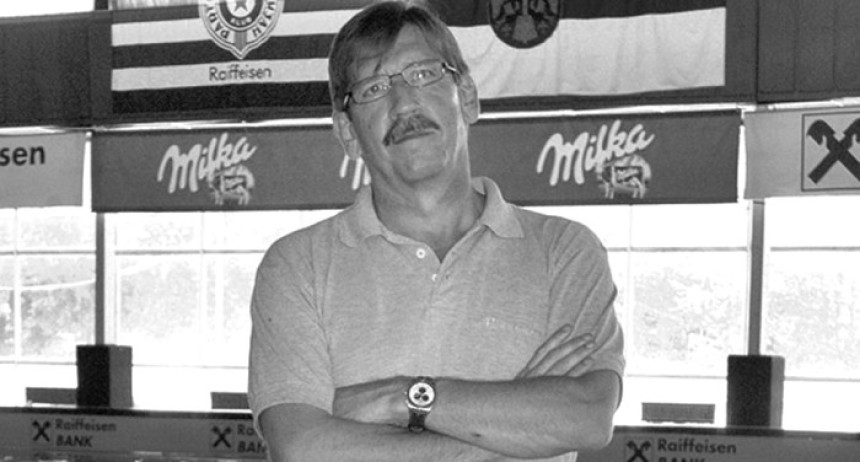 Srbija se oprašta od Nenada Manojlovića