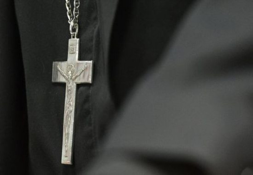 Sveštenici optuženi za seksualne prestupe