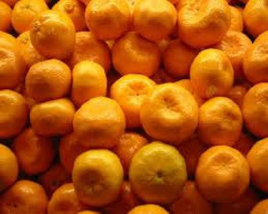 Спријечен промет 13 тона мандарина