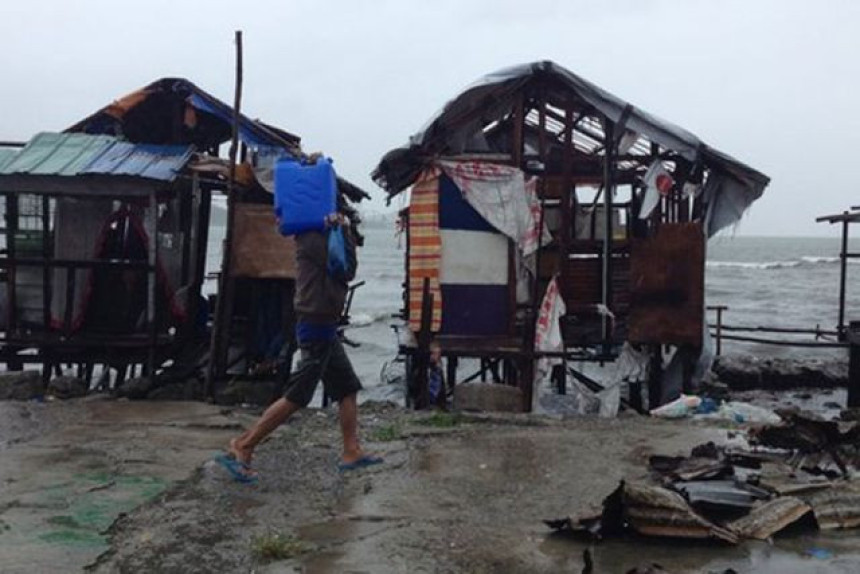 Filipini: Evakuisano oko milion ljudi